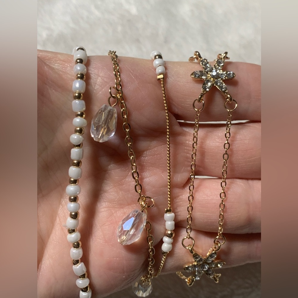 White Glass, Austrian Crystal Set of 4 Charms Anklet (10-12 Inches) Silvertone
